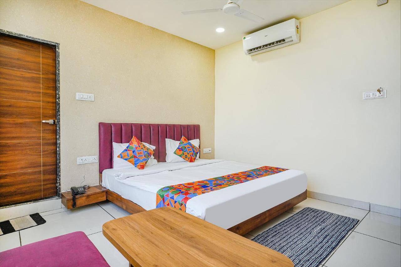 Fabhotel Sukh Vilas Indore Exterior foto