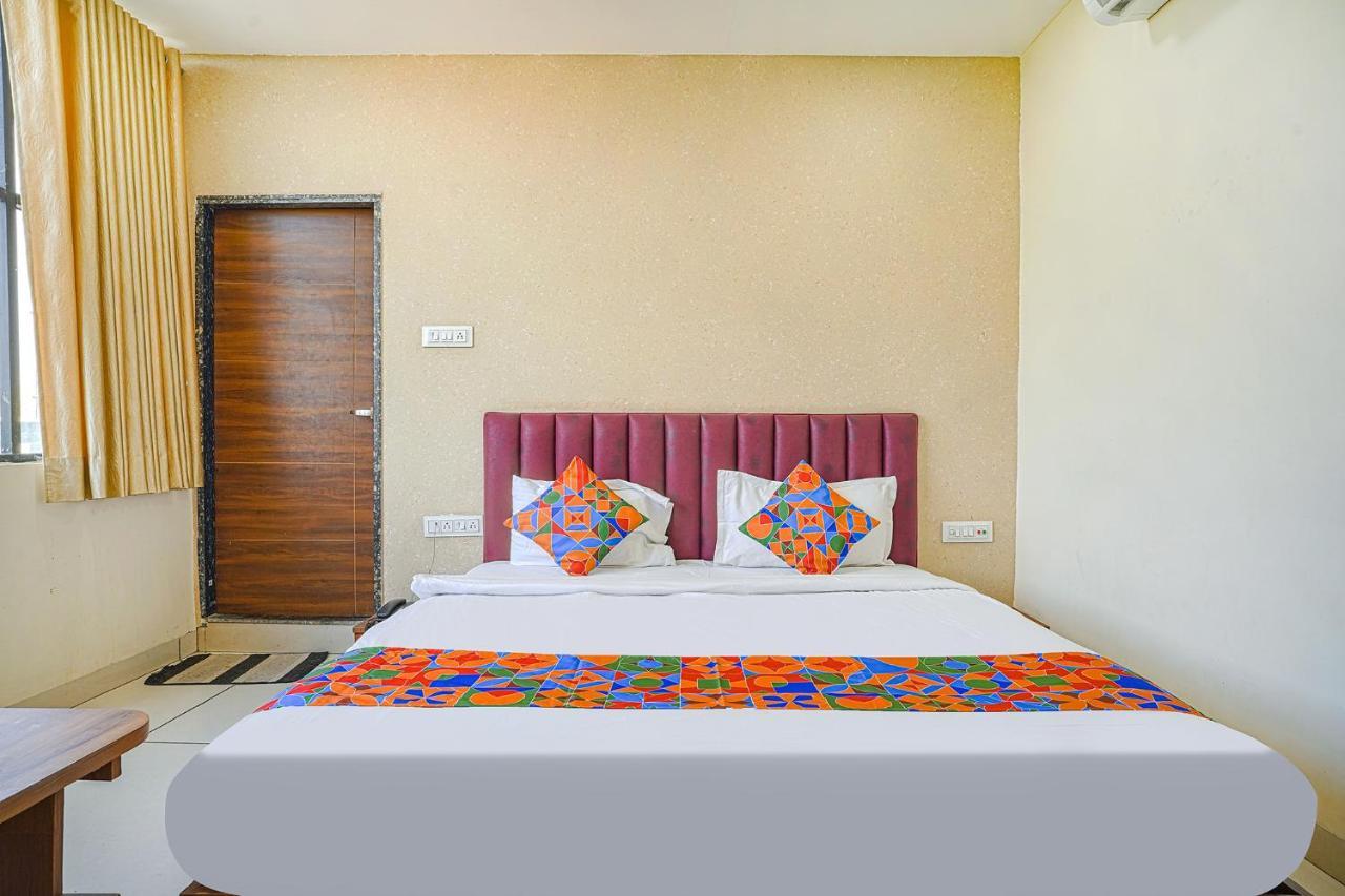 Fabhotel Sukh Vilas Indore Exterior foto