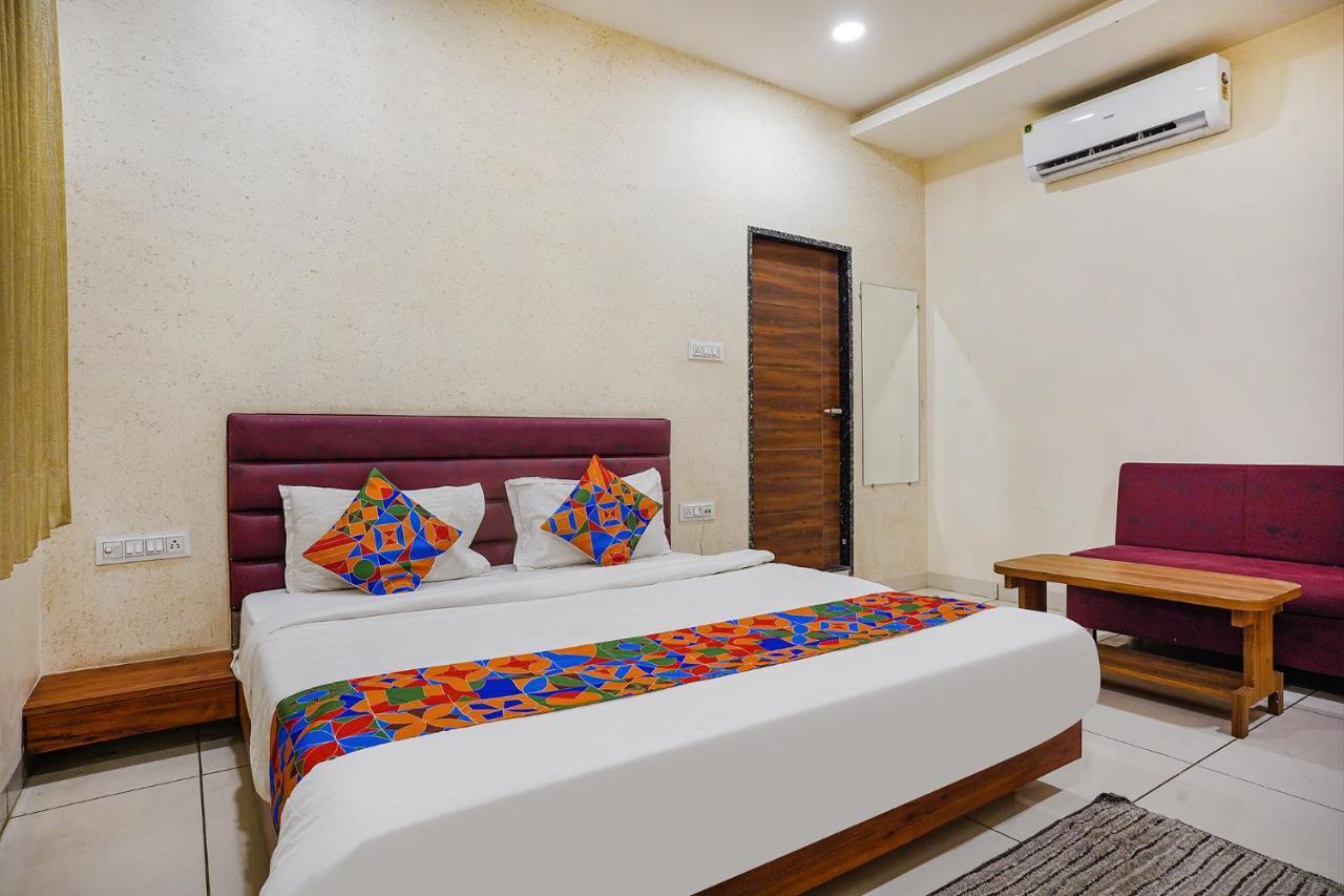 Fabhotel Sukh Vilas Indore Exterior foto